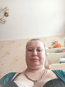 KiraStanton 실시간 채팅방