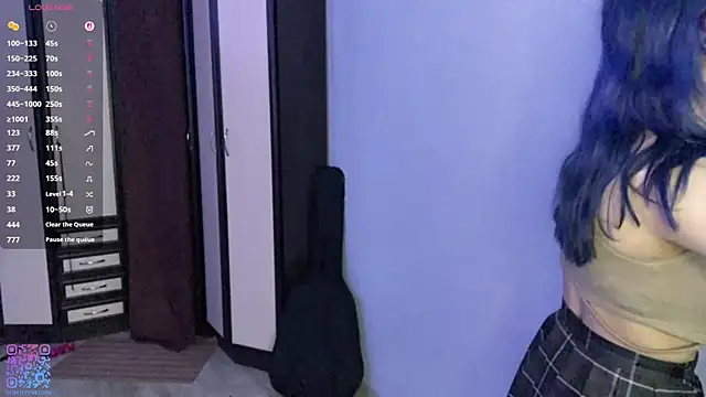 Emmibrilson élő chatszobája
