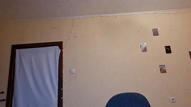 Katelemon's Live Chat Room