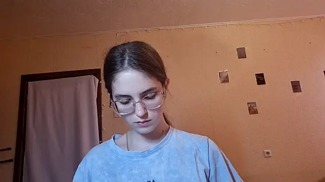 Katelemon's Live Chat Room
