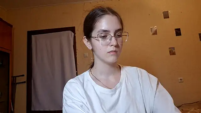 غرفة دردشة Katelemon المباشرة