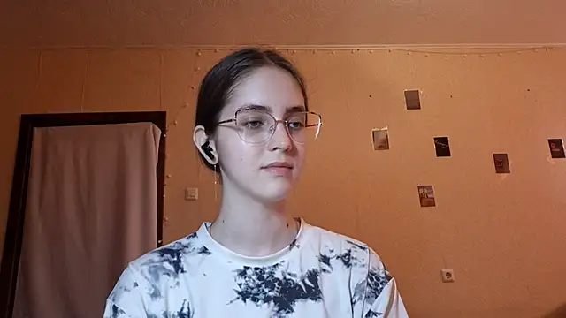Chat soba uživo modela Katelemon