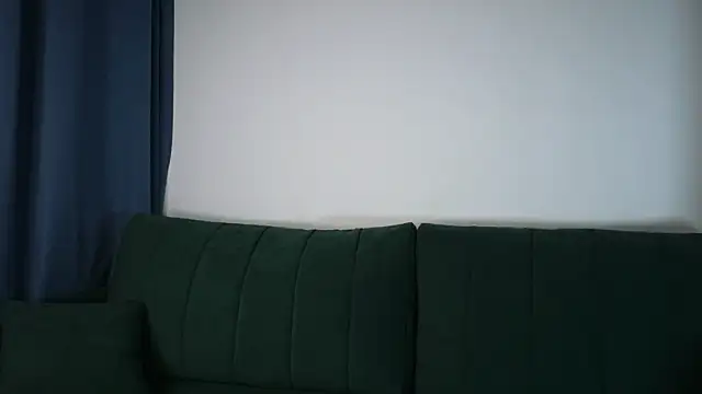 AmiliFox1 Adlı Modelin Canlı Sohbet Odası