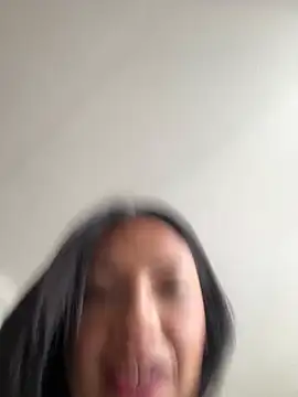 Živá chatovací místnost susi_chimm