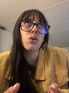 غرفة دردشة susi_chimm المباشرة