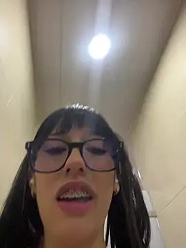 Živá chatovací místnost susi_chimm