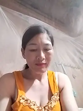 Živá chatovací místnost lris-Beauty77