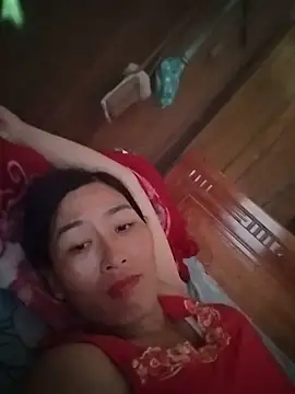 lris-Beauty77's Live Chat Room