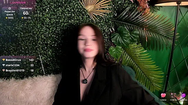 SatiraLux Live chatroom