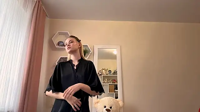 MiaCashe Adlı Modelin Canlı Sohbet Odası