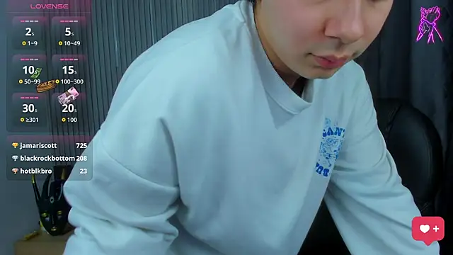 Julian_Smith21のライブセックスカメラショー