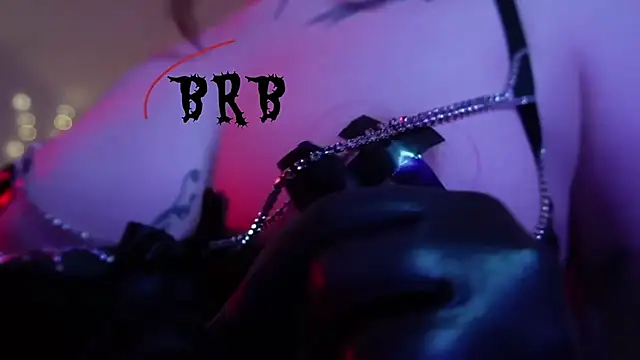 Živá chatovací místnost GothicKiraVex