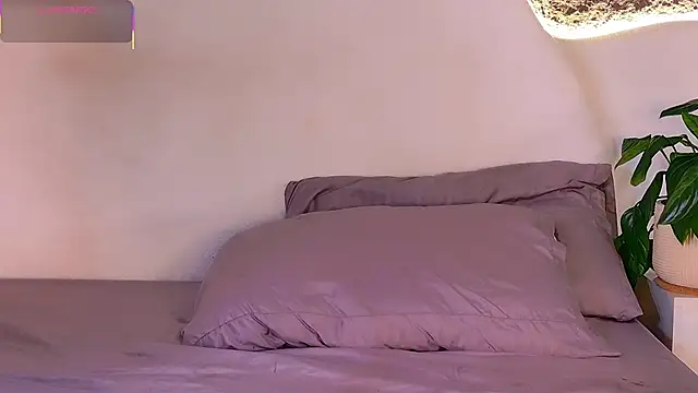 AlessiaAuren Live Chatraum