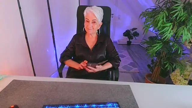 LovelyHelena Cameră chat live