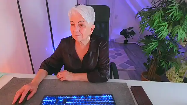 Živá chatovací místnost LovelyHelena
