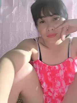 juicy-milu's Live Chat Room