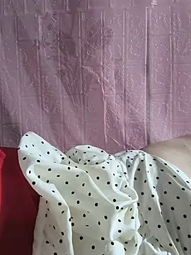 juicy-milu Live chatroom