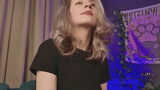 غرفة دردشة lychee_chan المباشرة