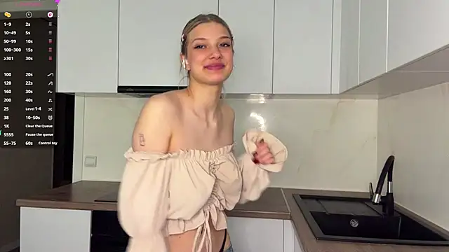 חדר צ'אט בשידור חי של Carolini_i