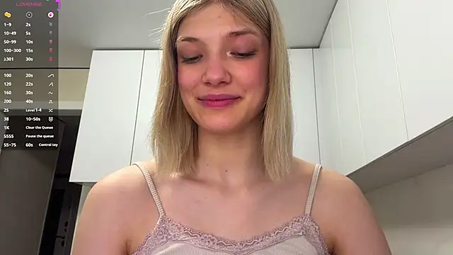 Carolini_i Cameră chat live