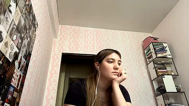 Živá chatovací místnost JanineThielman