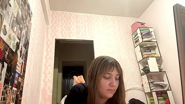 JanineThielman чат на живо