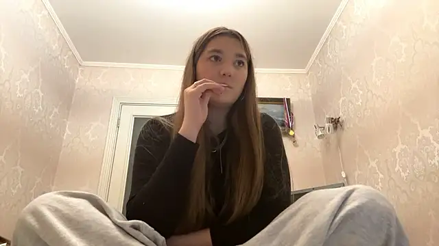 JanineThielman Adlı Modelin Canlı Sohbet Odası