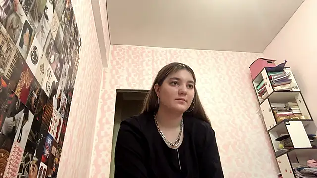 JanineThielman's Live Chat Room