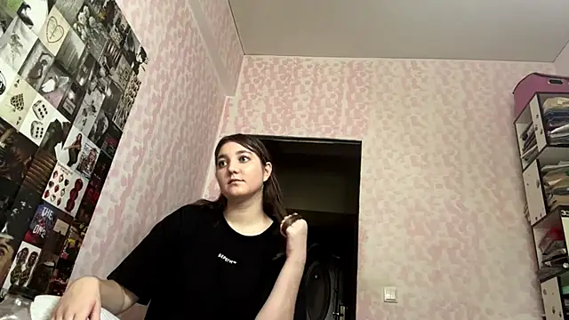 JanineThielman Adlı Modelin Canlı Sohbet Odası