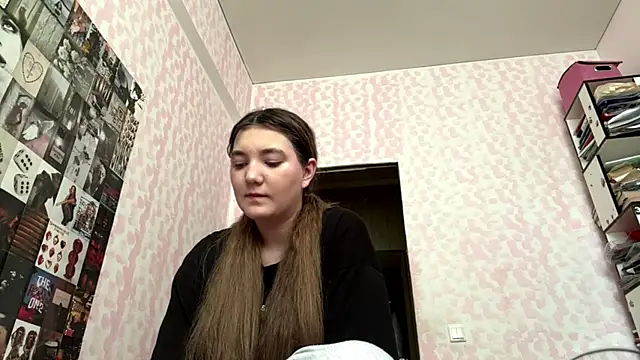 Živá chatovací místnost JanineThielman