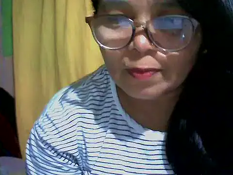 Flowerblossom123's Live Chat Room