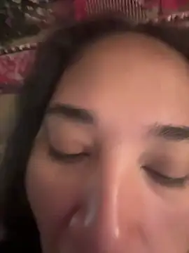 BunnyYT Adlı Modelin Canlı Sohbet Odası