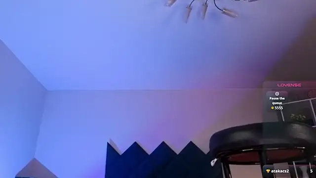 KuramiGirl Adlı Modelin Canlı Sohbet Odası