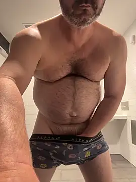 Seks show uživo modela chubbylittlesecret na kameri