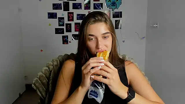 NikaMystic Adlı Modelin Canlı Sohbet Odası
