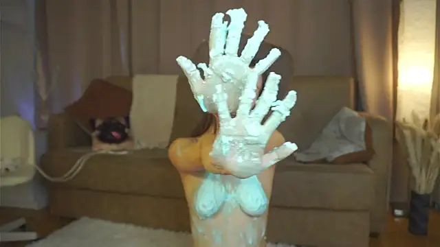 Sala de chat en directo de EarthaLevra