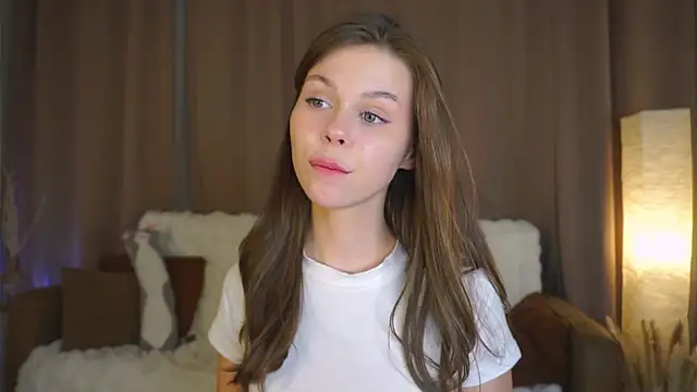 EarthaLevra Cameră chat live