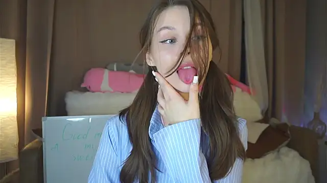 EarthaLevra – Naživo XXX chat