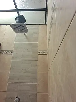 Chat soba uživo modela IrisBound