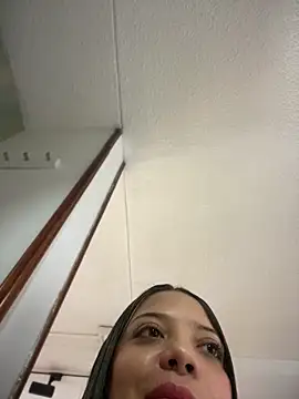 AdaPink_ Live Chatraum
