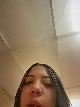 Chat soba uživo modela AdaPink_