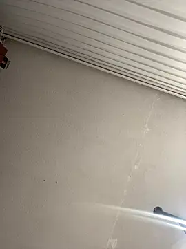 חדר צ'אט בשידור חי של AdaPink_