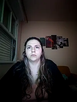 Živá chatovací místnost KouklaHot