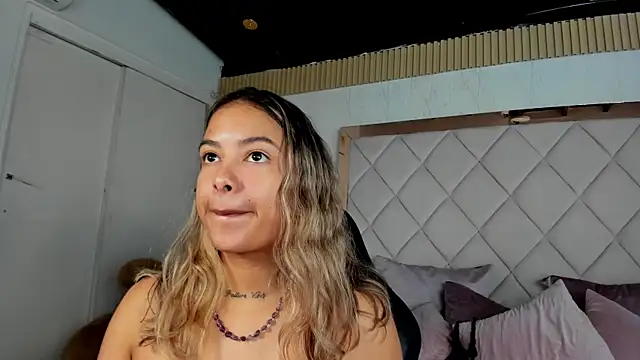 Chat soba uživo modela dulce_lyraa1
