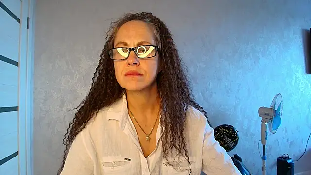 Sala de chat en directo de LioraWeiss