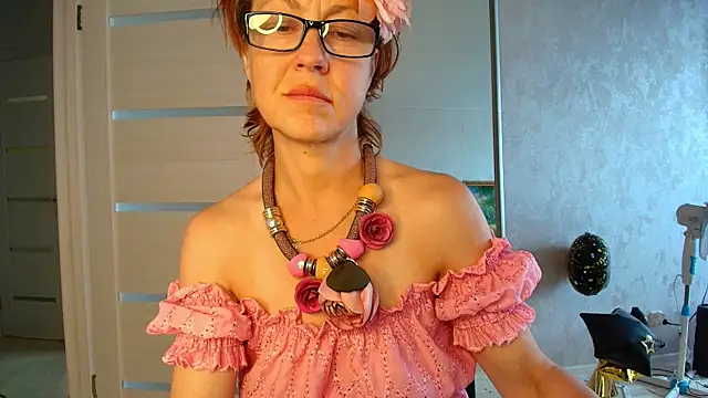 Chat ao vivo de LioraWeiss