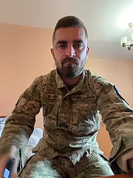 Seks show uživo modela VANYA1997 na kameri