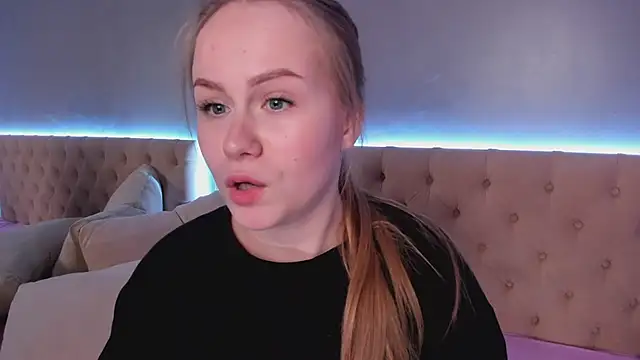 stacy_moorex live-chat rom