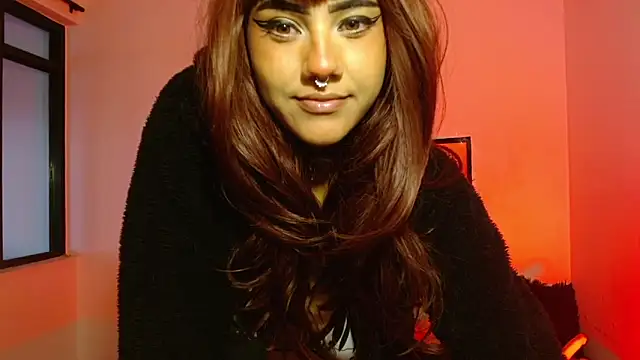 Divinejewel69's Live Chat Room