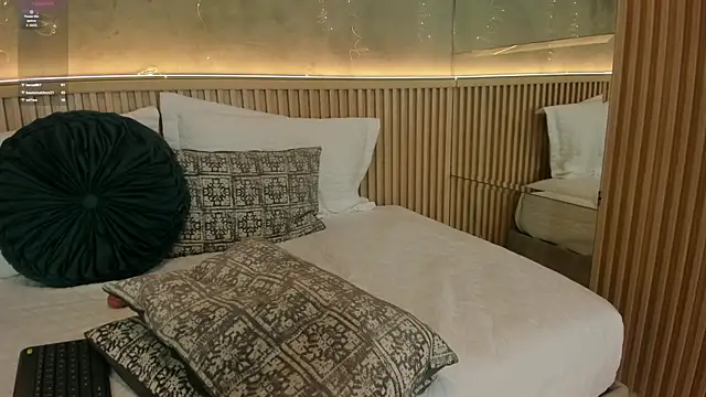 Chat ao vivo de Lia_Montclair